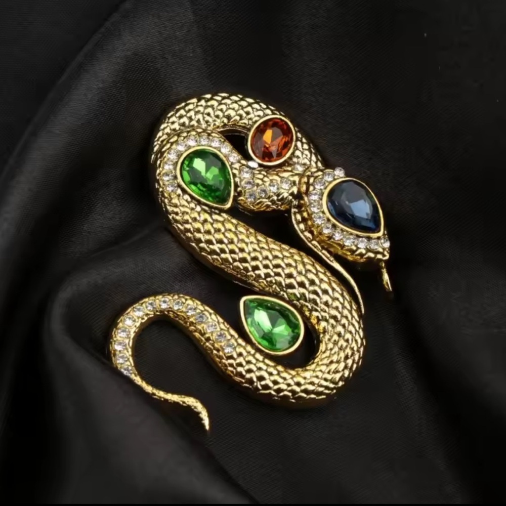 Serpenti Golden Multicolor Diamond Snake Brooch